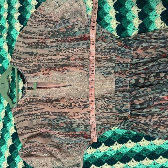 BCBGMAXAZRIA Christelle Printed Bell Sleeve Gown Silk Maxi 0 - Picture 11 of 15